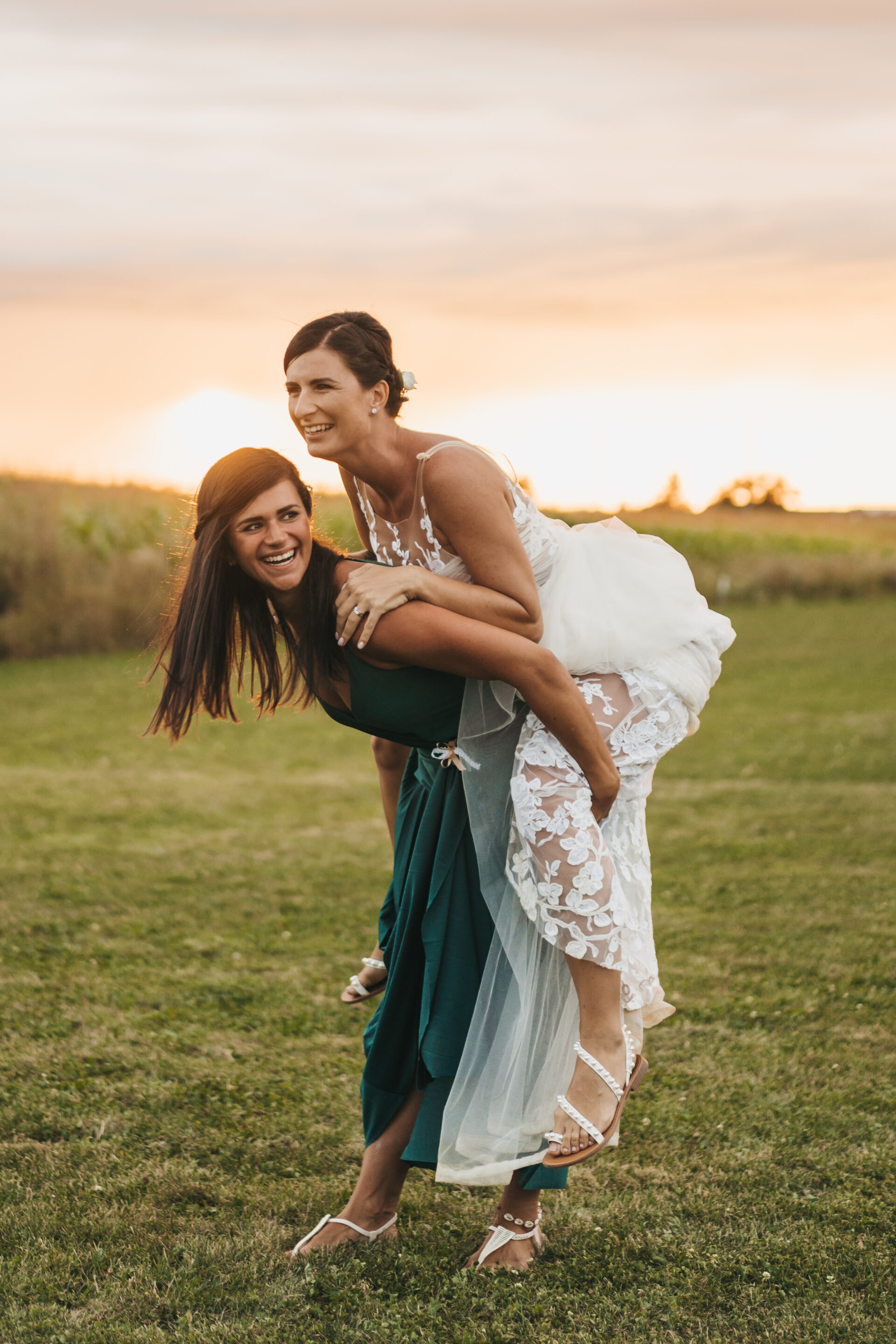 Svatební fotograf - svatební fotografie nevěsta a družička